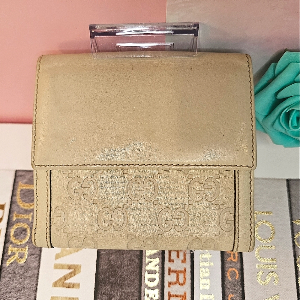 🌟Gucci Guccissima Leather Bifold Vintage Cream Wallet  🤍 - Picture 2 of 16
